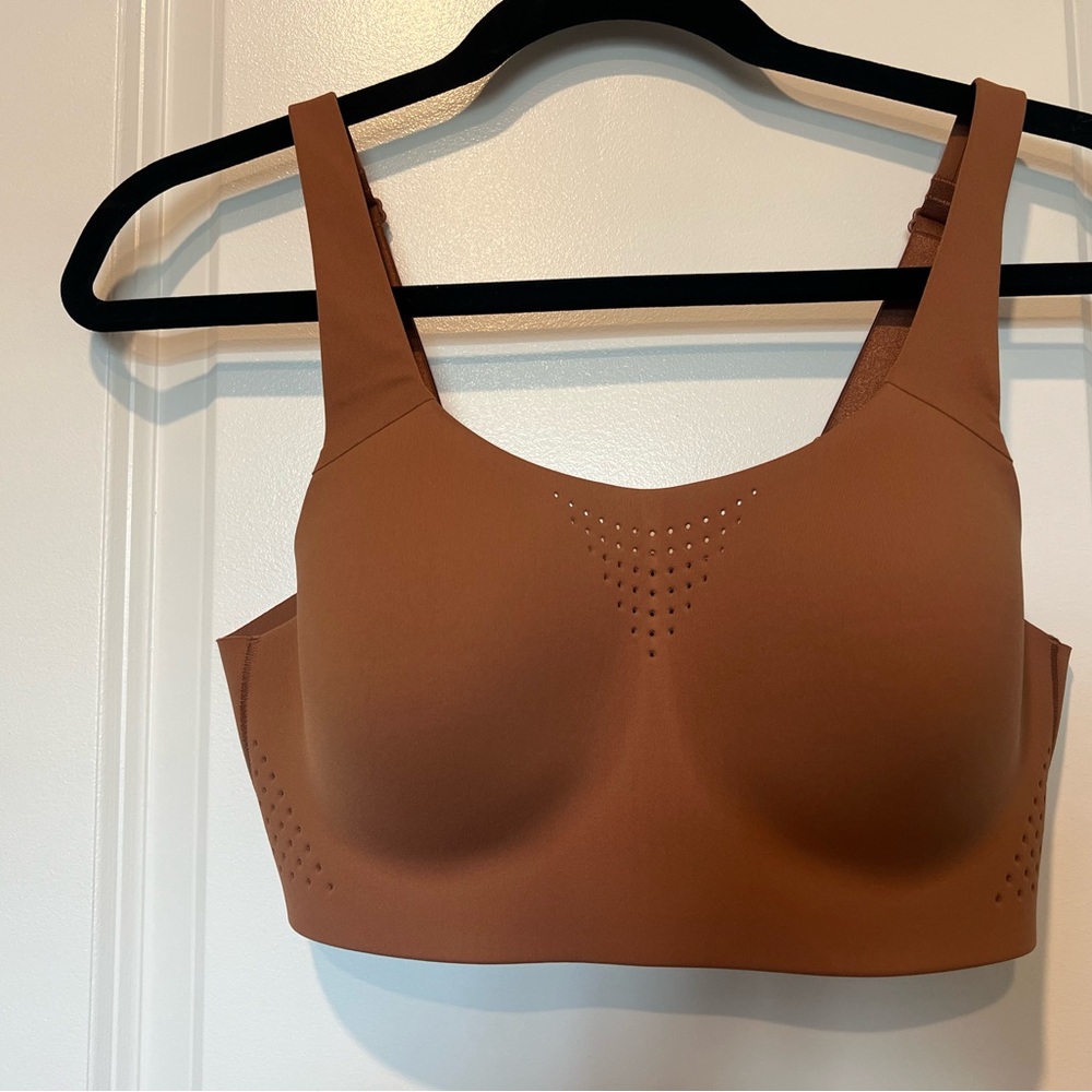 Victoria’s Secret Featherweight Max Sports Bra - Tan